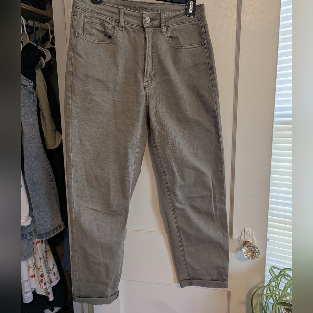 American Eagle Mom Jean